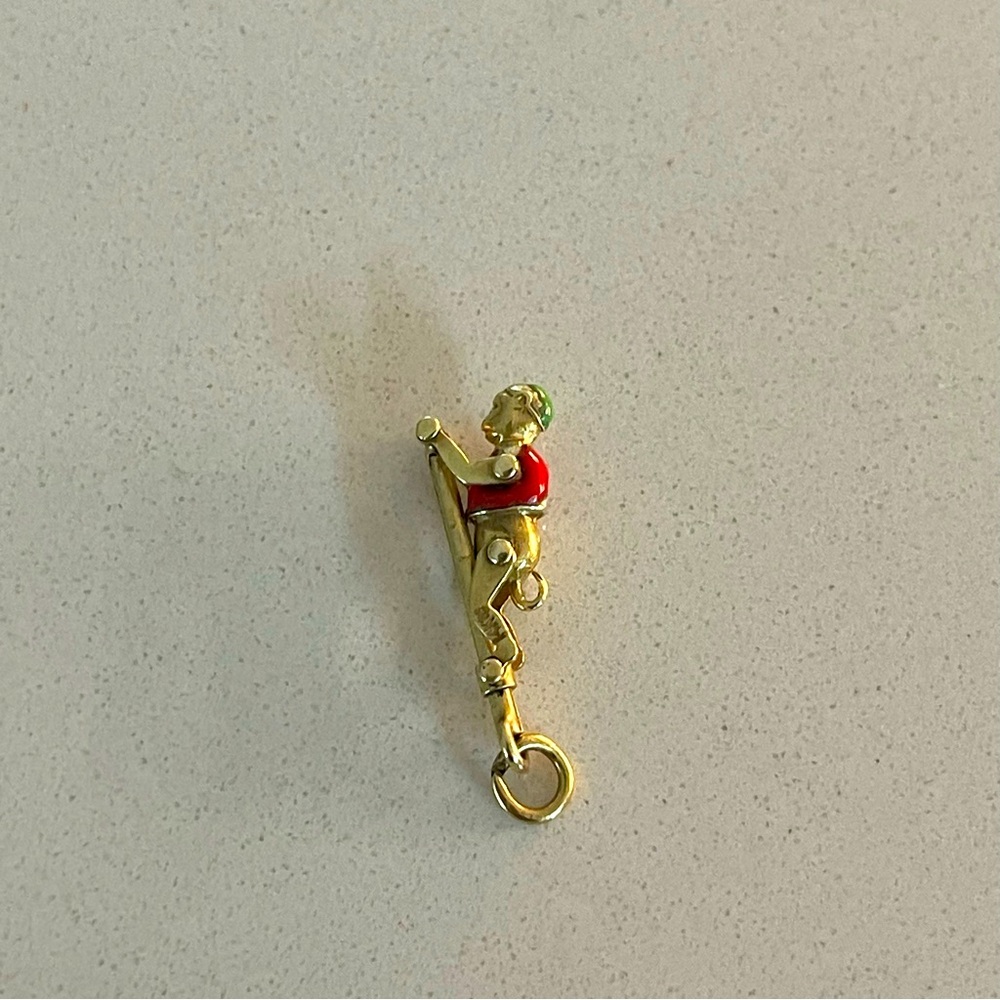 1940’s 14kt. Yellow Gold Retro enameled Acrobat Climbing Monkey Charm Pendant
